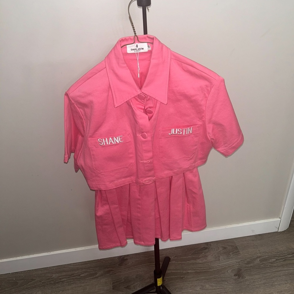 2 piece pink Shane Justin set. Worn once, in great condition.